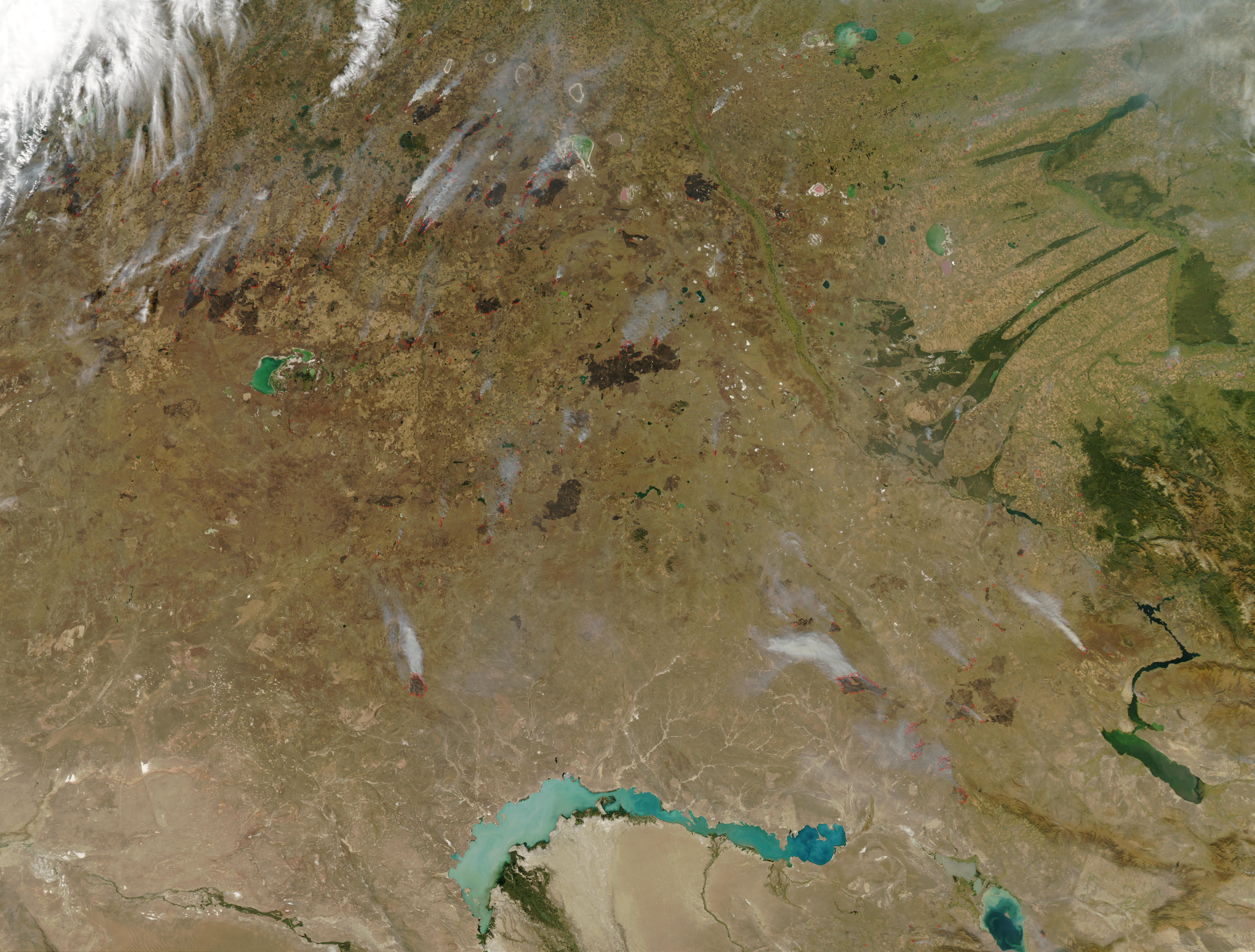 Cicatrices de fuegos y fuegos de fines de temporada en Kazajistán
