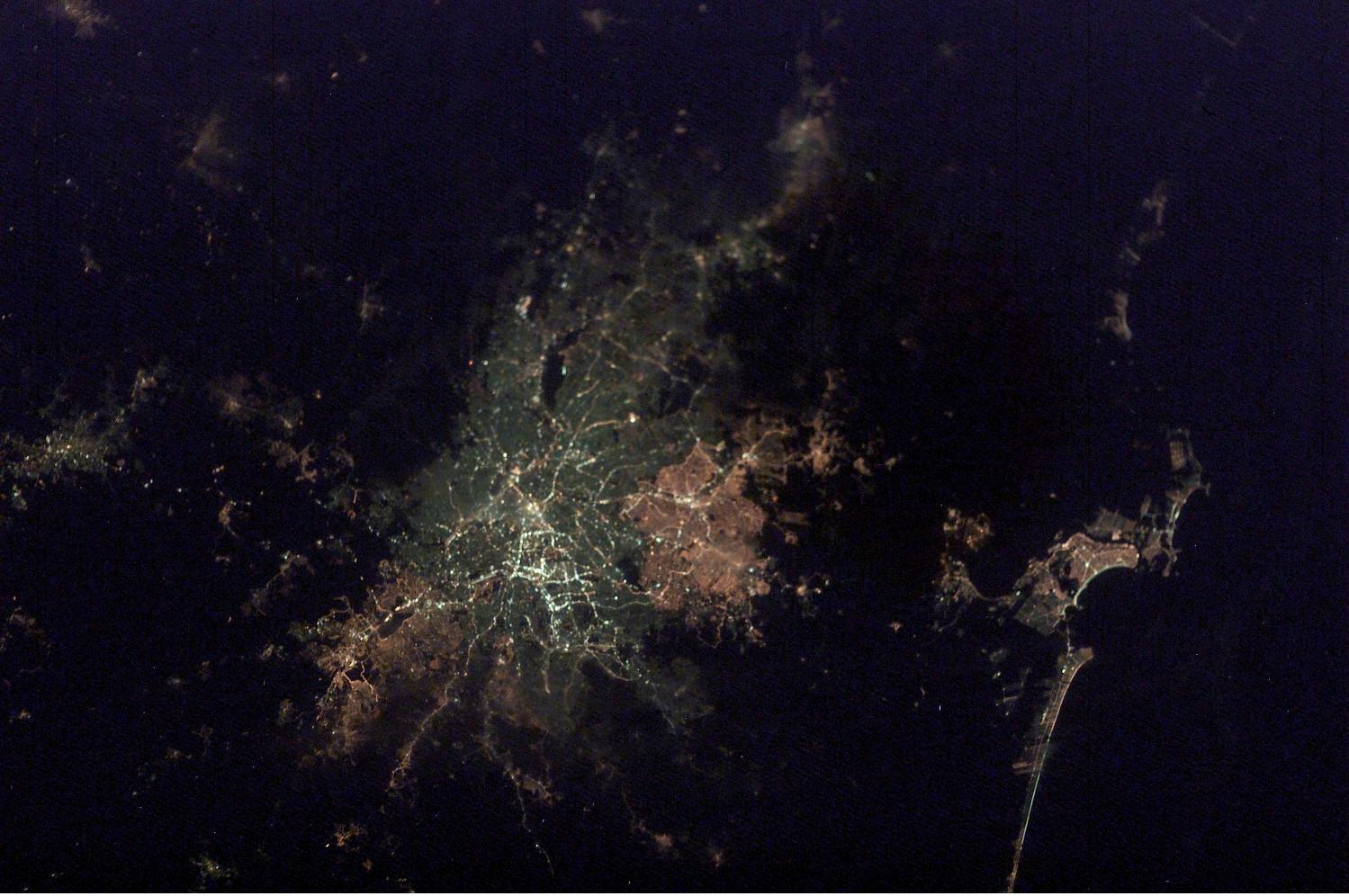 Imagen, Foto Satelite de la Ciudad de São Paulo de Noche, Brasil