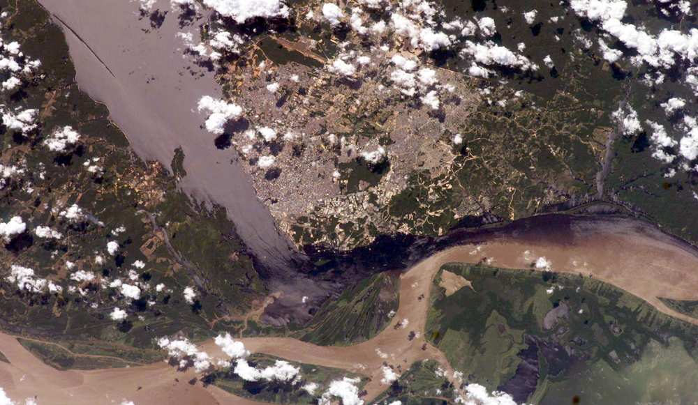 Imagen, Foto Satelite de los Rios Solimões y Negro, Manaus, Brasil