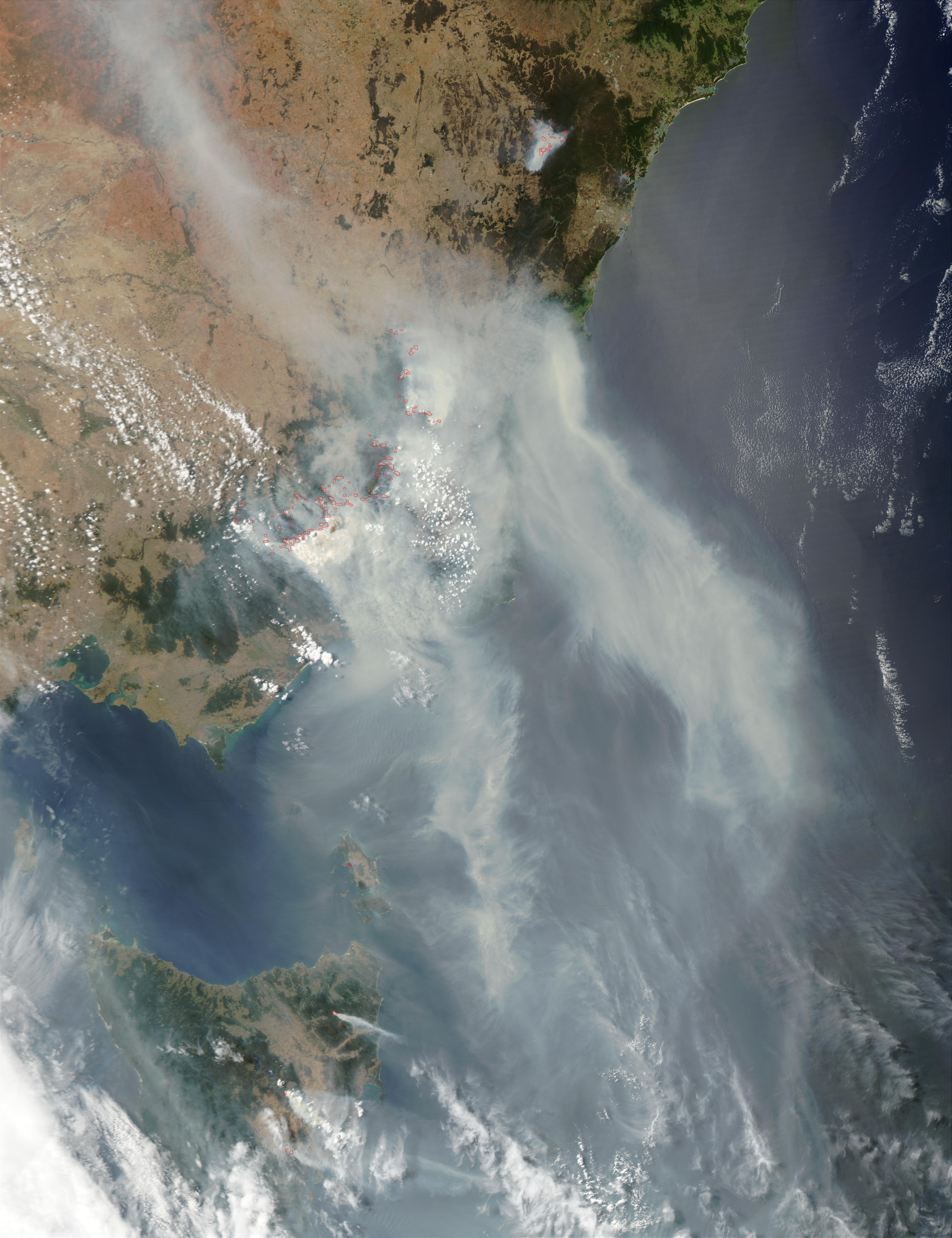 Incendios y humo en el sureste de Australia y Tasmania