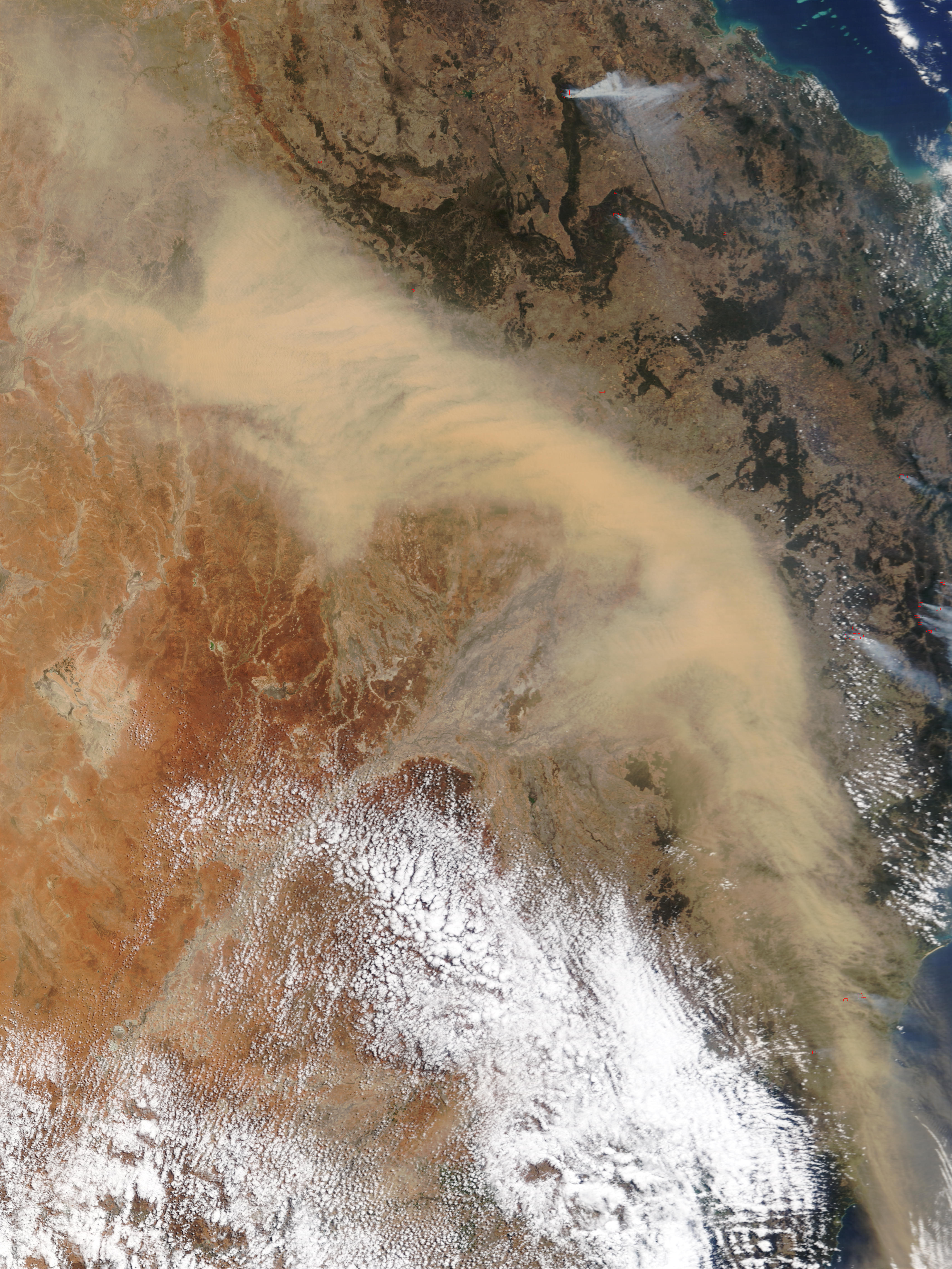 Tormenta de polvareda y fuegos en Australia Oriental