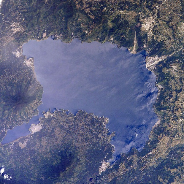Imagen de satélite del Lago de Atitlán