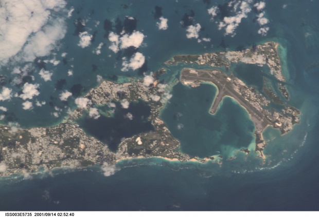 “Calderas” a lo largo de la costa sureste de las Bermudas