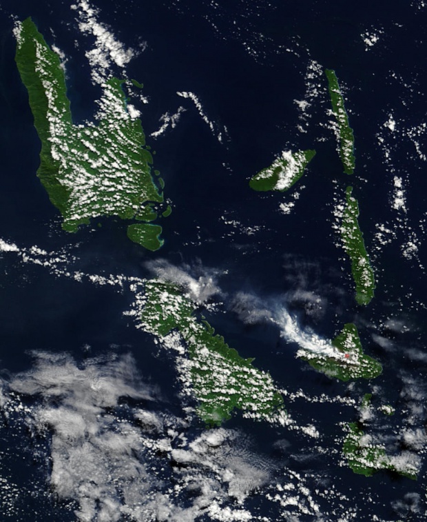 Pluma de ceniza del volcán Ambrym, Vanuatu